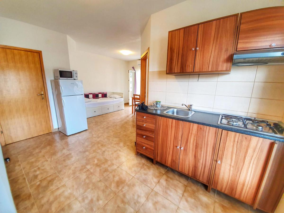 Apartmani Steli Vir Buitenkant foto